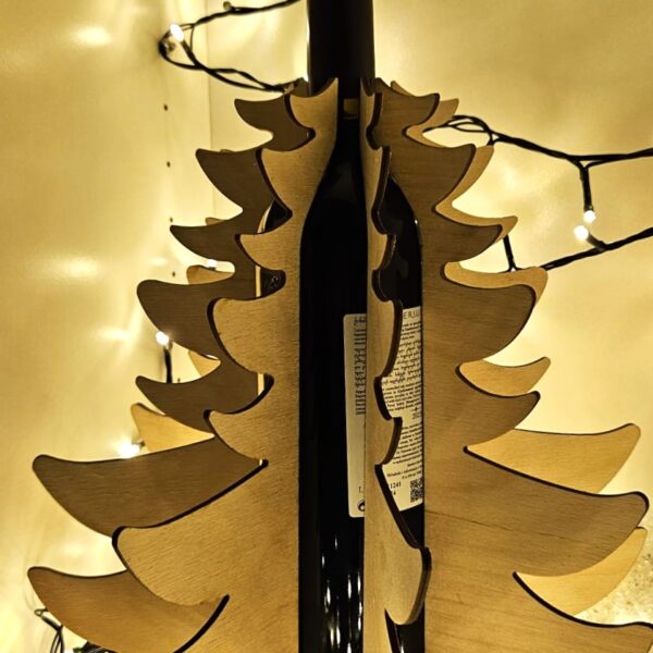 Świąteczny stojak na wino w kształcie choinki